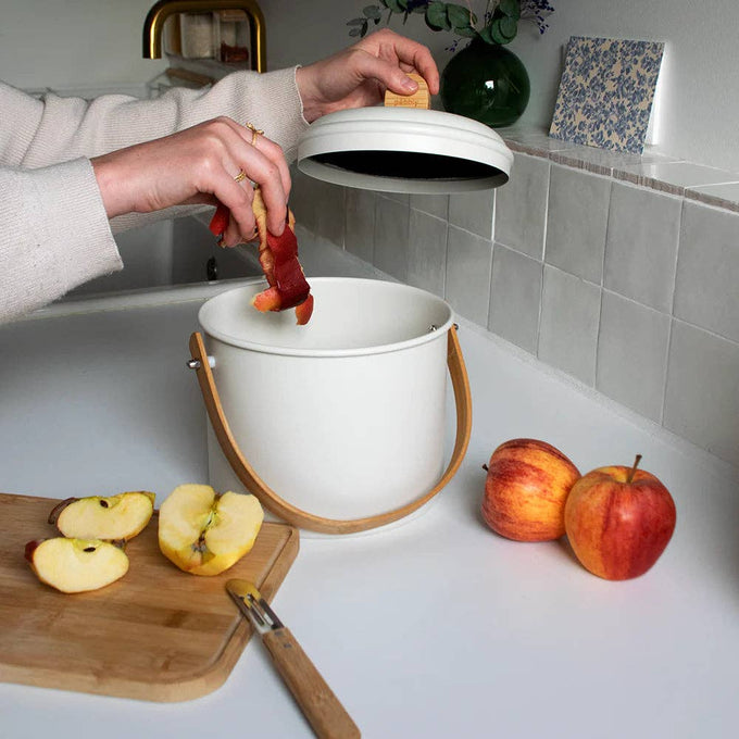Pebbly 7 litre Cream Compost Caddy + Filter