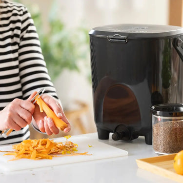 Biolan Black Bokashi Bin with 1kg Bokashi