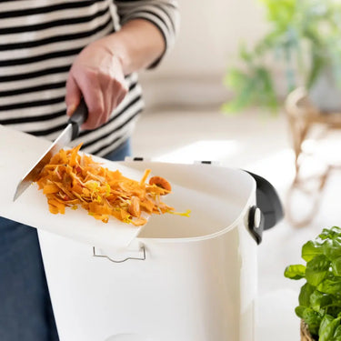 Biolan White Bokashi Bin with 1kg Bokashi