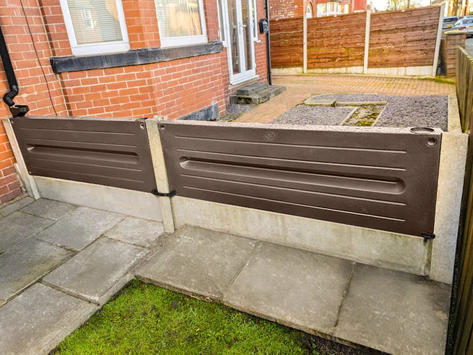 Prestige 100 Litre Oak Fence Tank