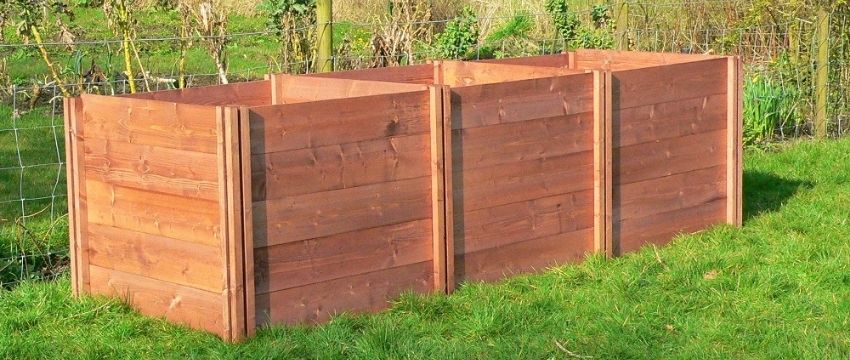 Large wooden composter