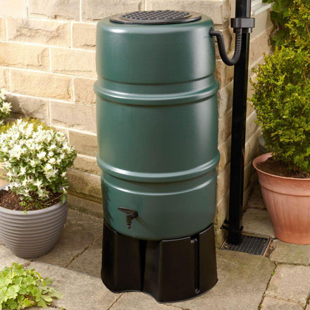 Harcostar 227 Litre Green Water Butt Kit in situ